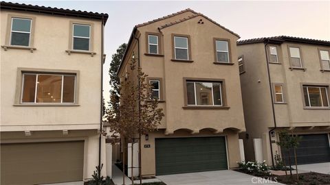 11736 Rose Walk Garden Grove CA 92840