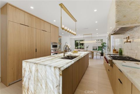 Photo of 2231 Huntley Dr, Tustin, CA 92782 (MLS # DW26057999)