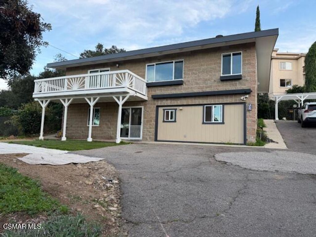 Photo of 1324 Rudolph Drive, Newbury Park, CA 91320 (MLS # 226000236)