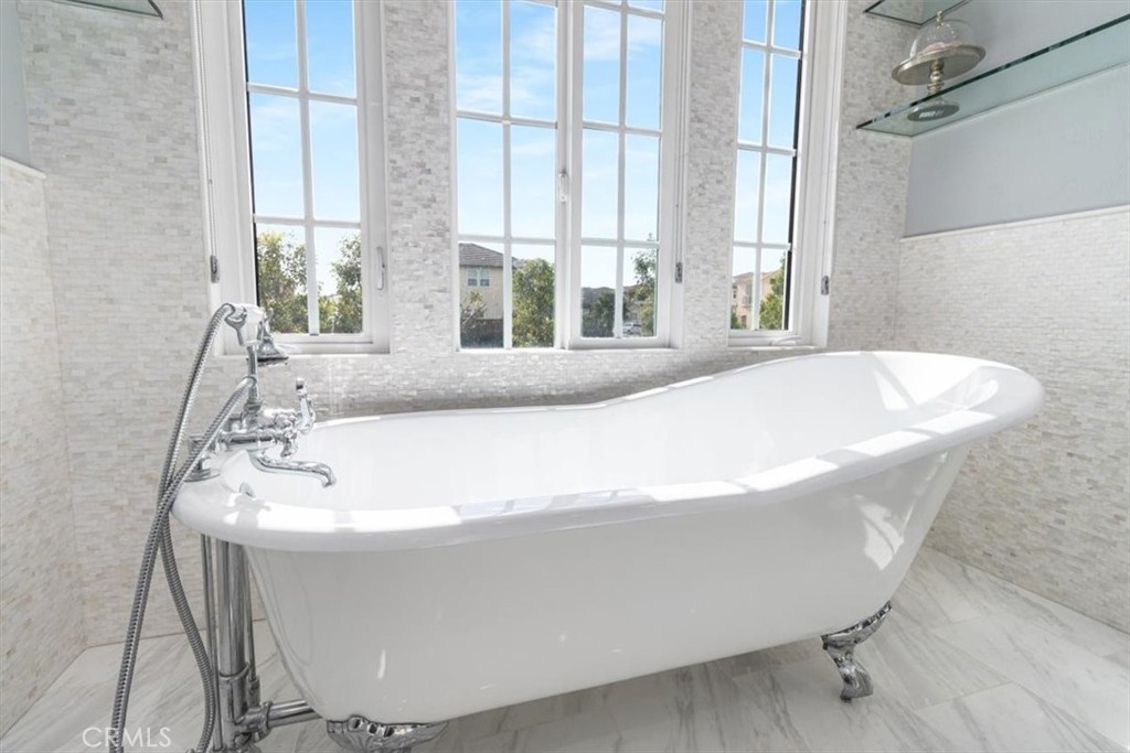 Prestige (15) Tr 5792 (PRES) - Residential