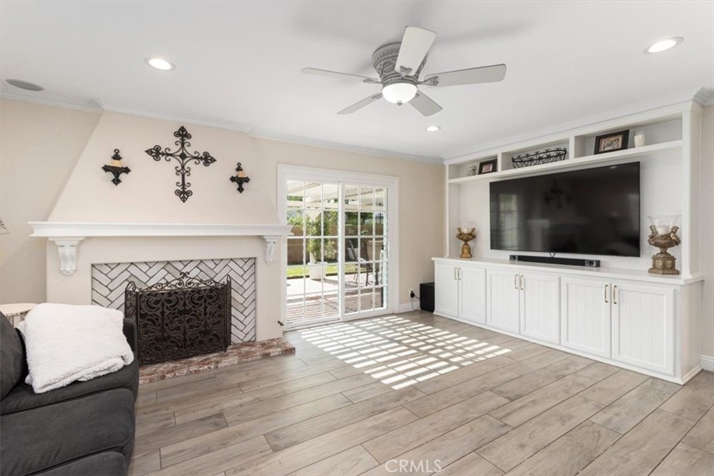 Prestige (15) Tr 5792 (PRES) - Residential