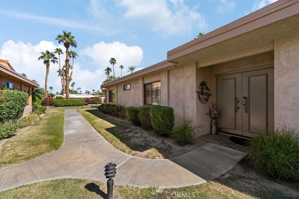Photo of 8 Lorca Drive, Rancho Mirage, CA 92270 (MLS # BB25238535)