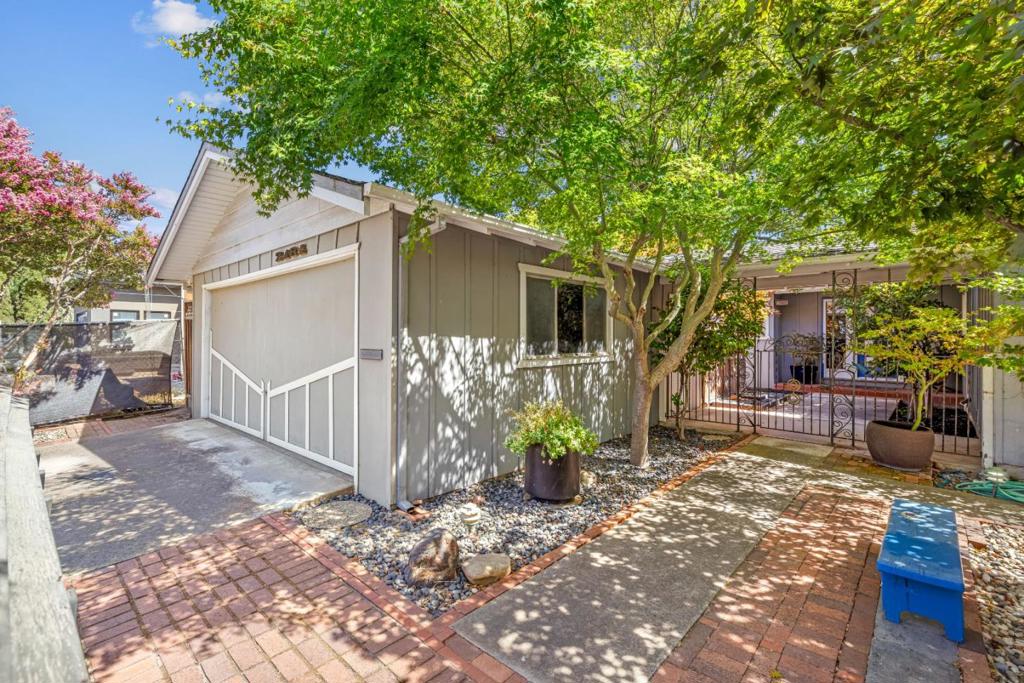 Charming 4-bed, 2-bath home in Blossom Crest! Spacious 1,568 sq ft layout on a large, level lot with stunning Los Gatos mountain views and no rear neighbors. Room to add an ADU, pool, and or outdoor kitchen. Backyard opens to private gated easement. Walk to Alta Vista Elementary and Union Middle. Quiet, desirable neighborhood with ongoing renovations nearby. Minutes to shopping, dining, and Hwy 85. A rare opportunity in a top Cambrian location!