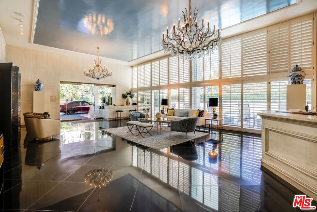10433 Wilshire Boulevard 405