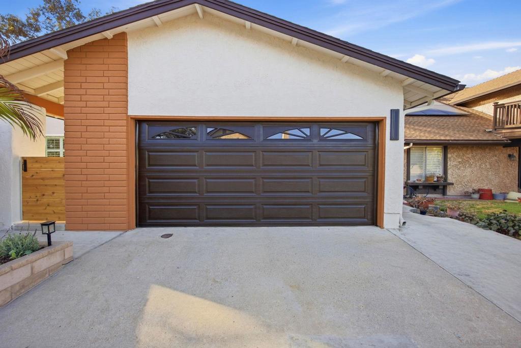 1343 Blue Falls Dr