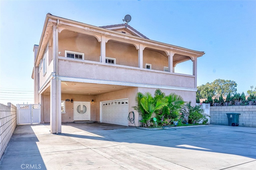 4326 Clara St.
