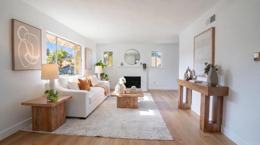 152 Welling Way, San Diego CA 92114