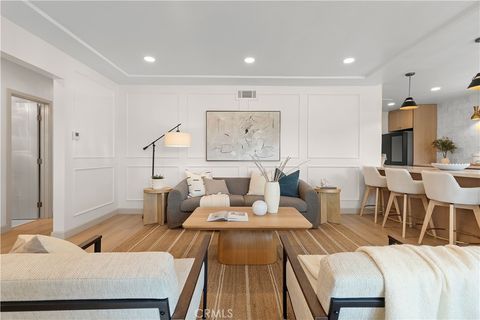 Photo of 925 W Autumn Dr, Anaheim, CA 92805 (MLS # OC25263206)