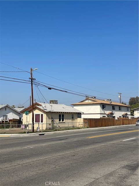 Photo of 800 31st and 3111 Q st St, Bakersfield, CA 93301 (MLS # PW25253071)