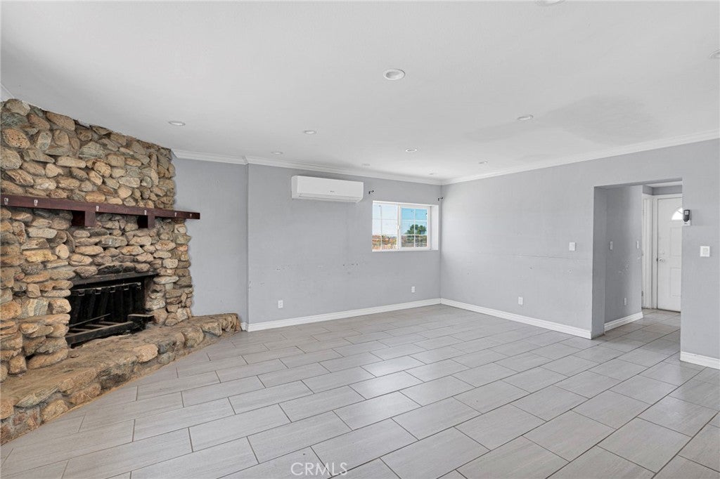 10912 Matilija