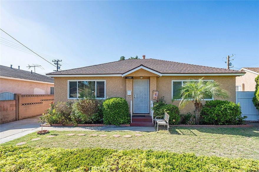 Welcome to 12307 Rives Ave a charming 3-bedroom, 1-bath home nestled in one of Downey’s most sought-after neighborhoods! Perfectly situated just steps away from the famous Apollo Park, this property offers unbeatable convenience and a lifestyle full of comfort and accessibility. Enjoy being only minutes from Warren High School, Stauffer Middle School, Stonewood Mall, Raising Cane’s, Chick-fil-A, and countless other dining and shopping options. With quick freeway access to the 105, 605, and 710, commuting throughout Los Angeles and Orange County is a breeze. Sitting on a spacious 6,380 sq. ft. lot with 1,110 sq. ft. of living space, this home offers plenty of potential to renovate, expand, or simply make it your own. Whether you’re a first-time buyer or an investor looking for your next project, this property is your chance to own in one of the most desirable cities in Southern California — Downey, where pride of ownership shines through every street! Don’t miss this incredible opportunity to create your dream home in a city that has it all great schools, great community, and great value!