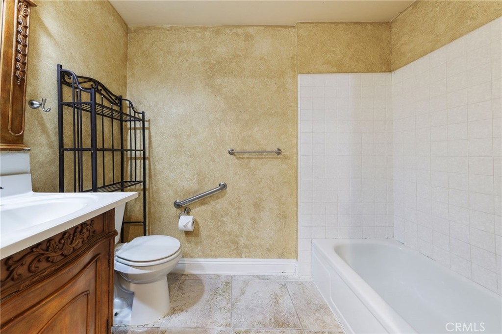 976 E La Habra Boulevard 115