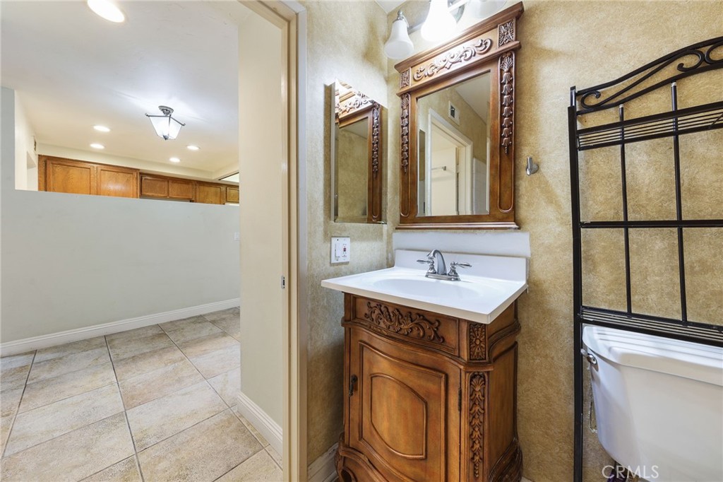 976 E La Habra Boulevard 115