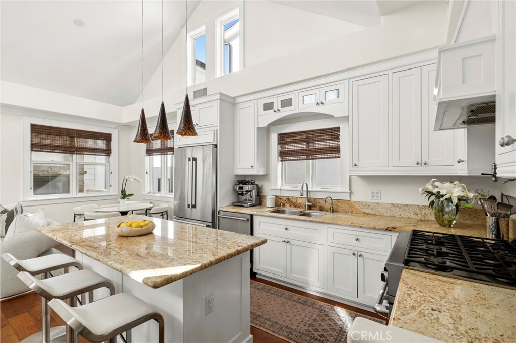 516 Poinsettia Avenue B