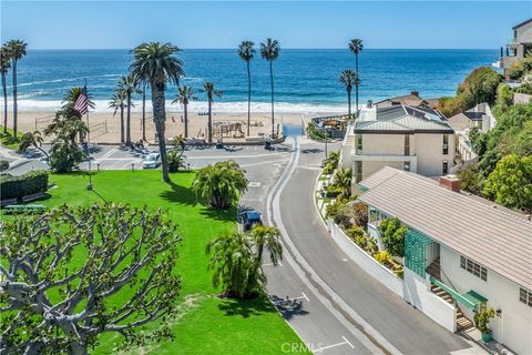 Photo of 74 Emerald Bay, Laguna Beach, CA 92651 (MLS # LG25040442)