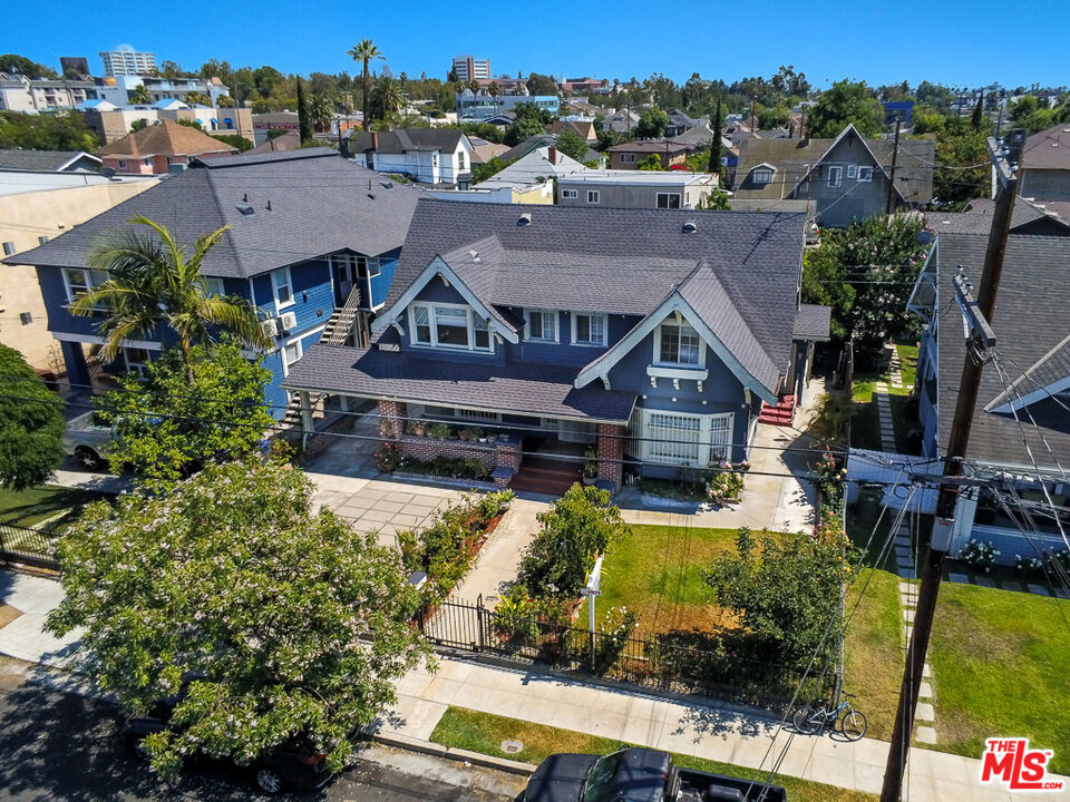 1454 W 28th Street