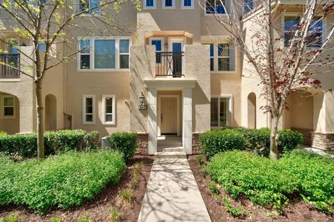 Photo of 164 Heligan Lane #11, Livermore, CA 94551 (MLS # ML82042090)