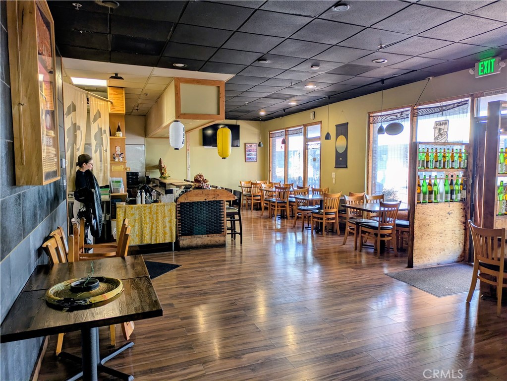 15928 Ventura Boulevard