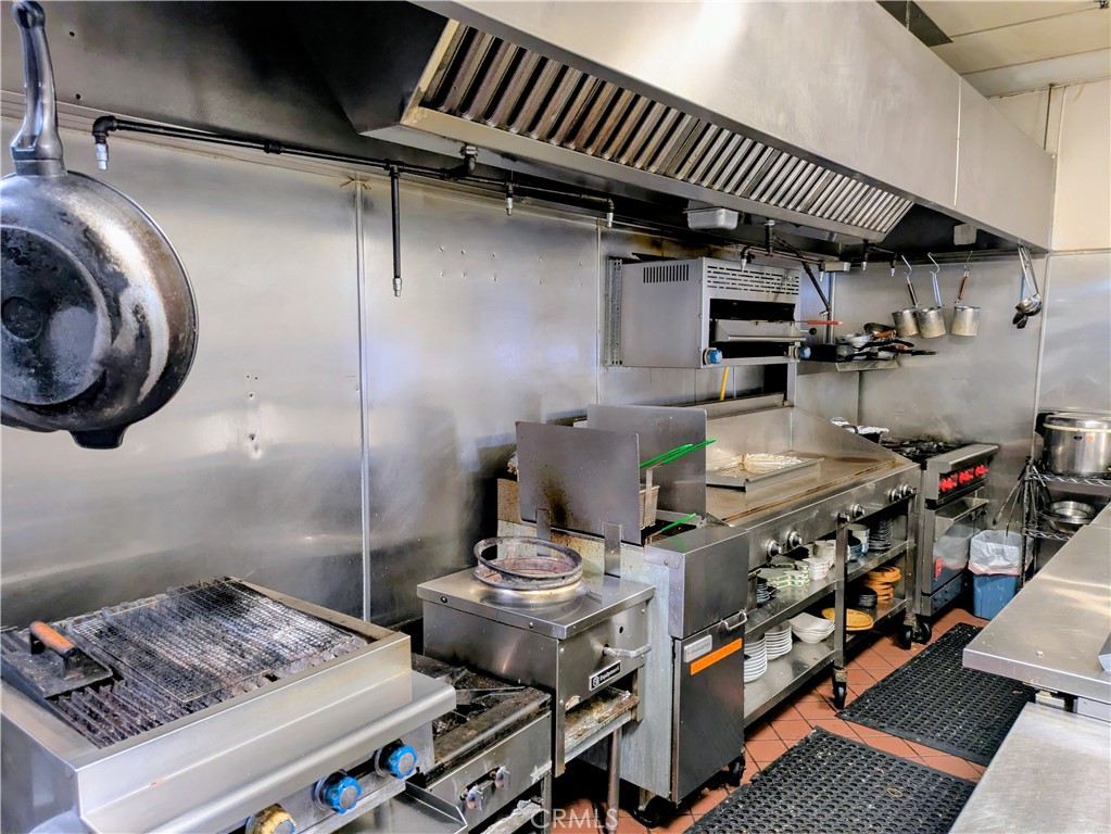 15928 Ventura Boulevard