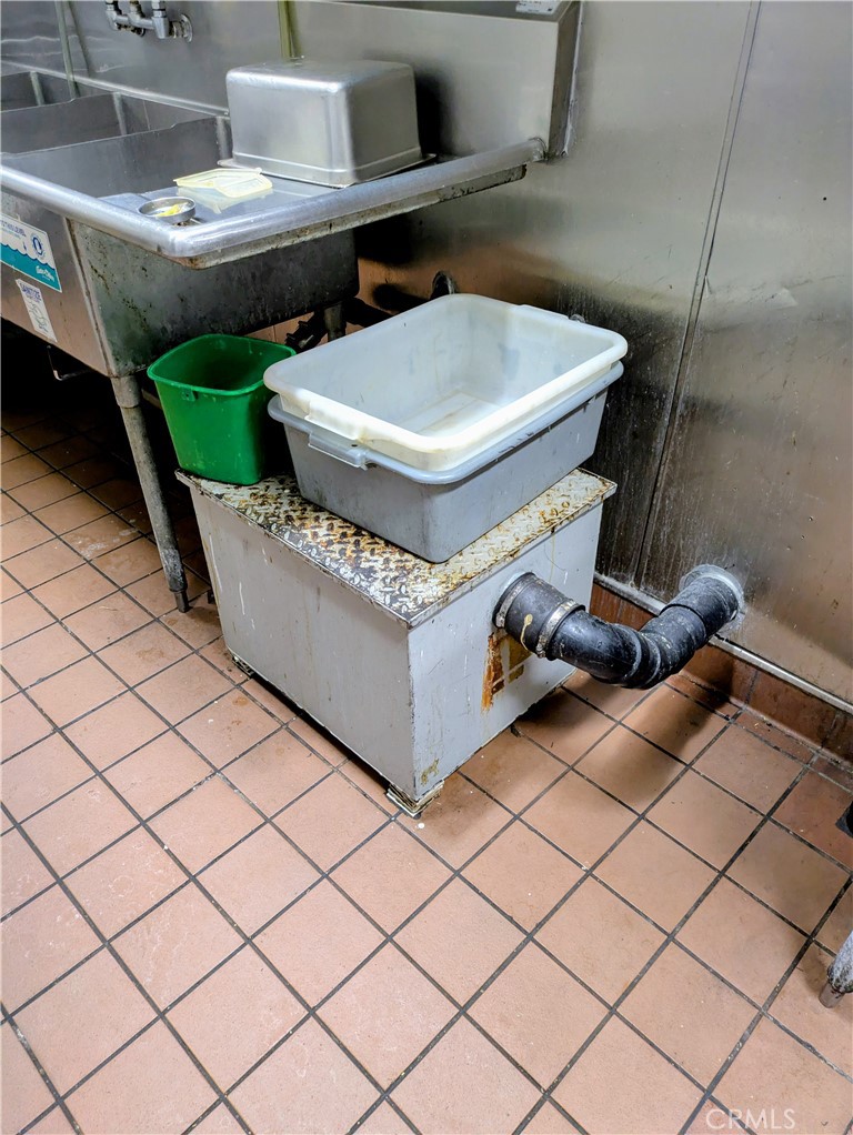 15928 Ventura Boulevard