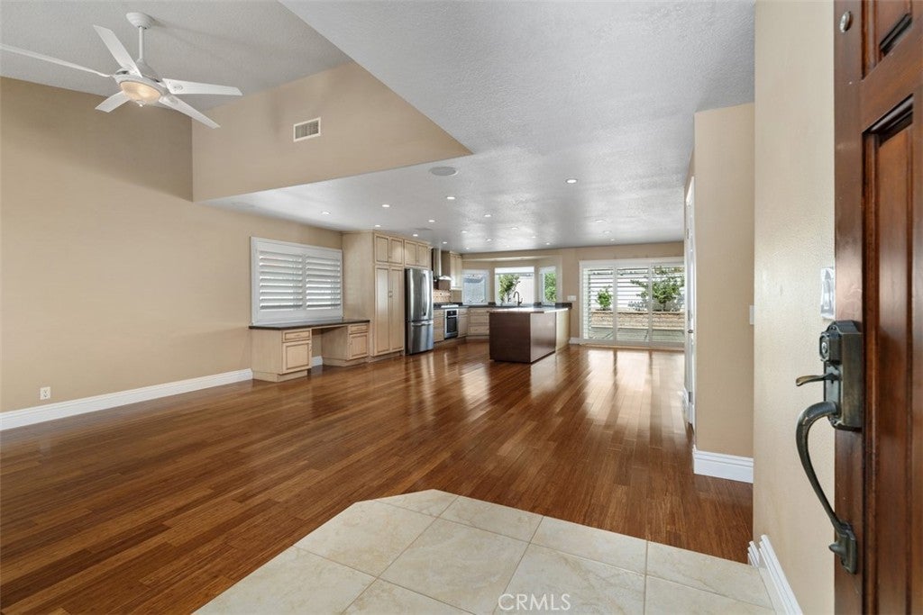 21281 Calle Recreo, Lake Forest CA 92630 - Photo 9