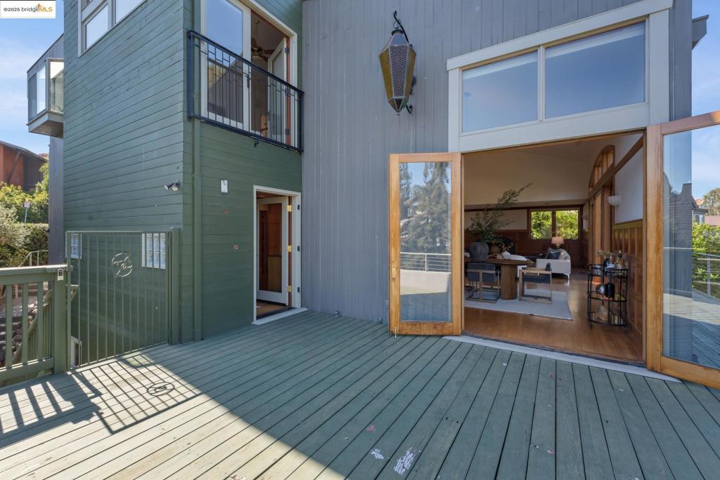 UPPER ROCKRIDGE - Residential