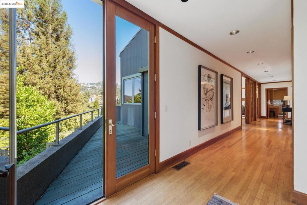 UPPER ROCKRIDGE - Residential