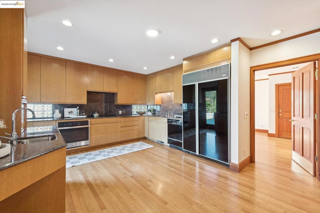 UPPER ROCKRIDGE - Residential
