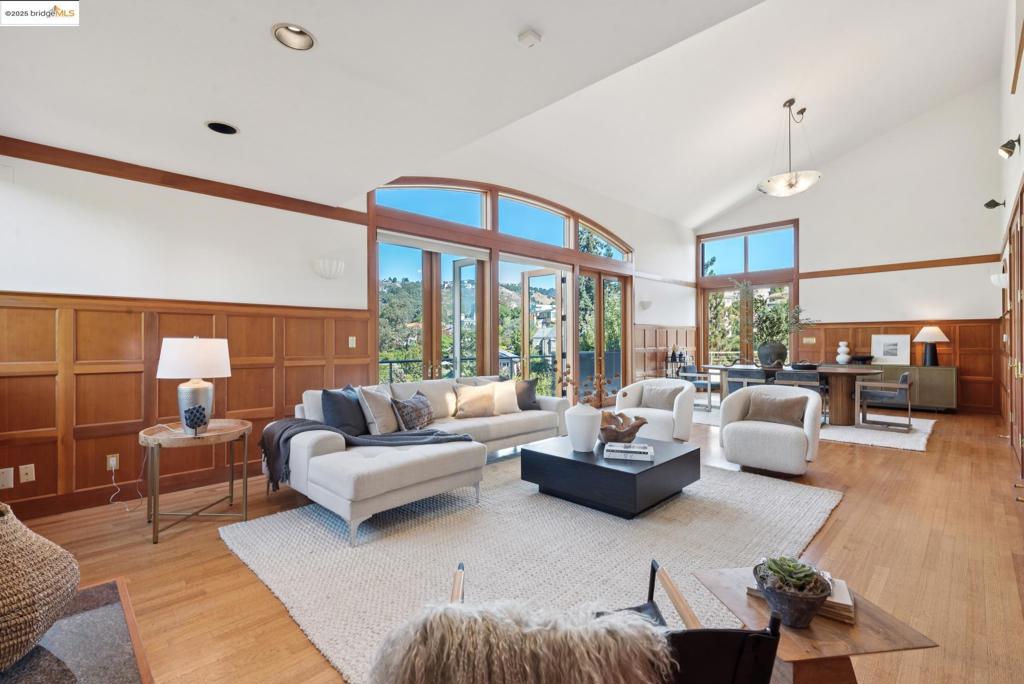 UPPER ROCKRIDGE - Residential