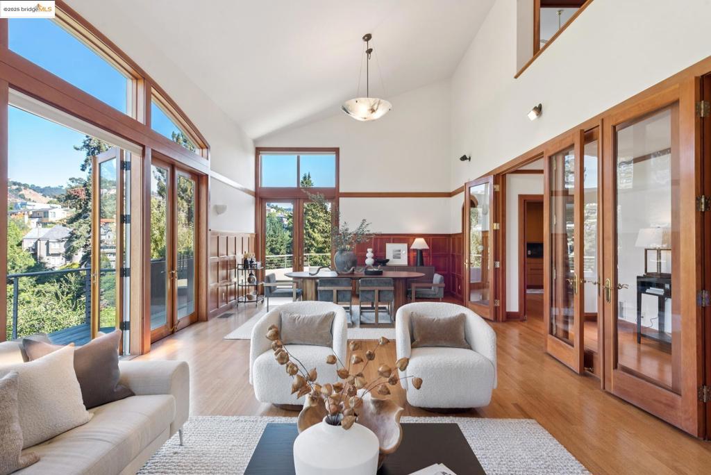 UPPER ROCKRIDGE - Residential