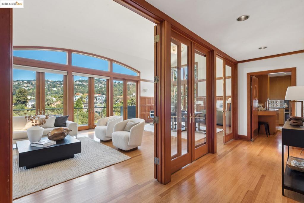 UPPER ROCKRIDGE - Residential