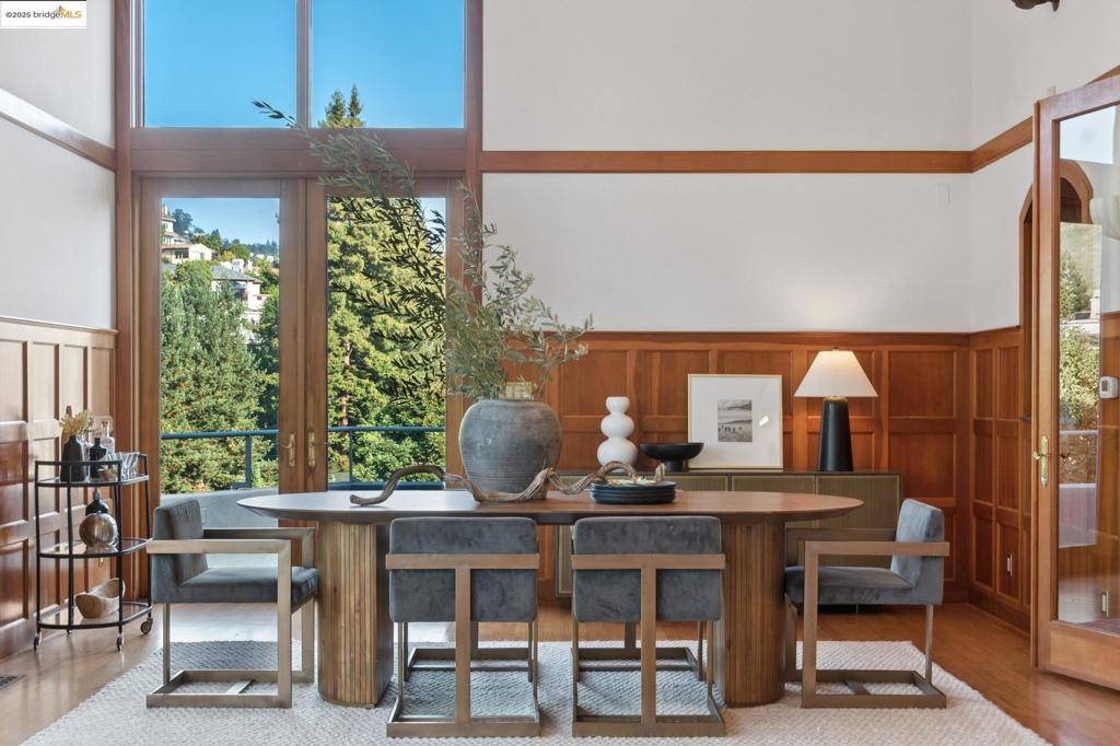 UPPER ROCKRIDGE - Residential