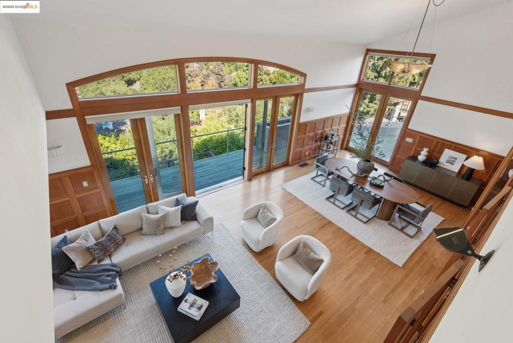 UPPER ROCKRIDGE - Residential