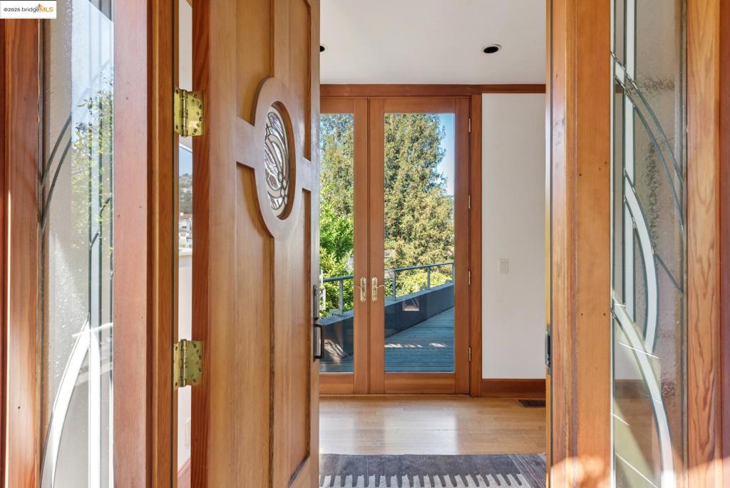 UPPER ROCKRIDGE - Residential