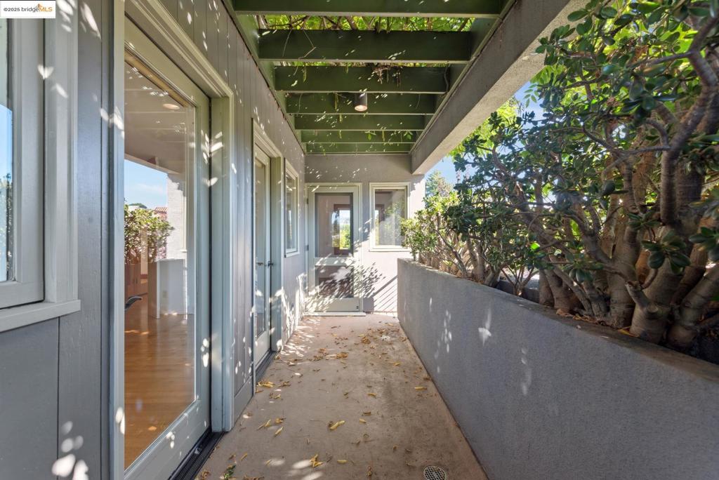 UPPER ROCKRIDGE - Residential