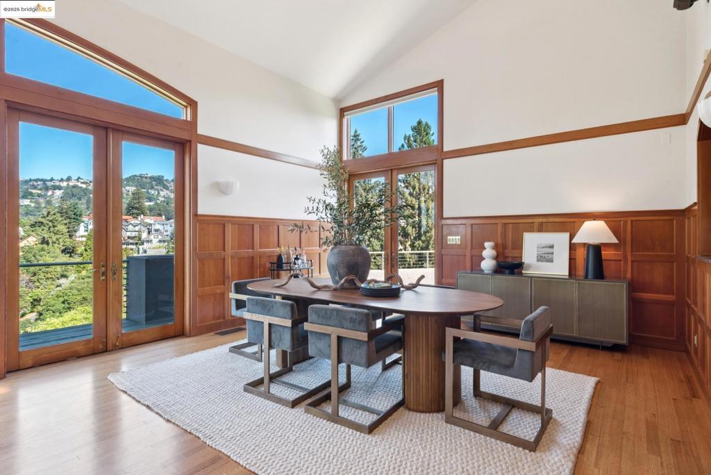 UPPER ROCKRIDGE - Residential