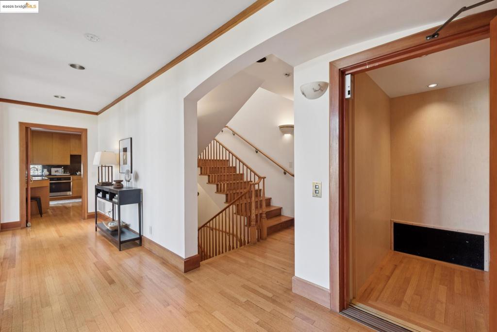 UPPER ROCKRIDGE - Residential