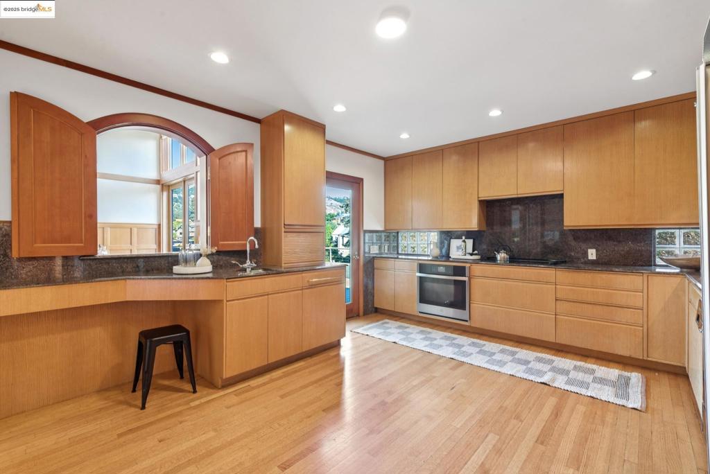 UPPER ROCKRIDGE - Residential