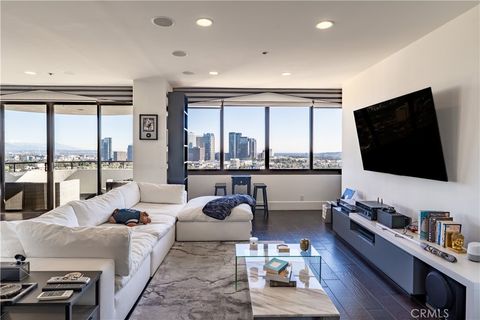 Photo of 10560 Wilshire Boulevard #1706, Los Angeles, CA 90024 (MLS # SB26058461)