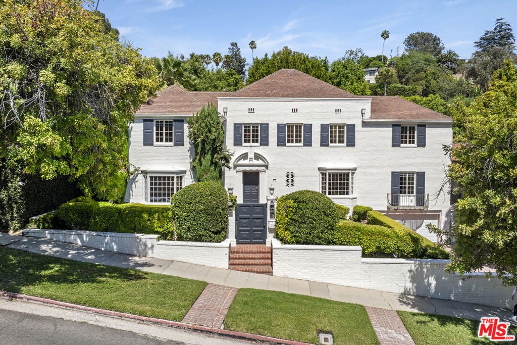 1910 Outpost Drive