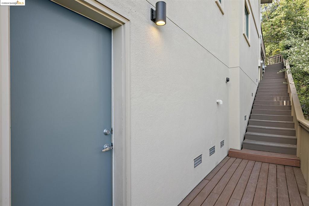 LOWER MONTCLAIR - Residential