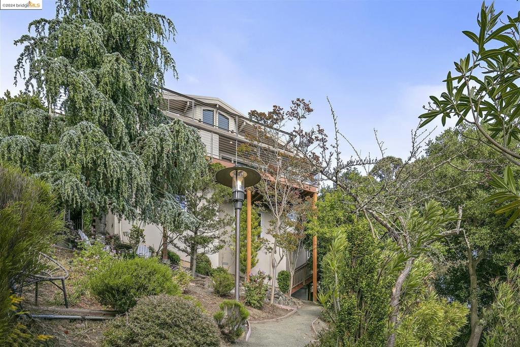 LOWER MONTCLAIR - Residential