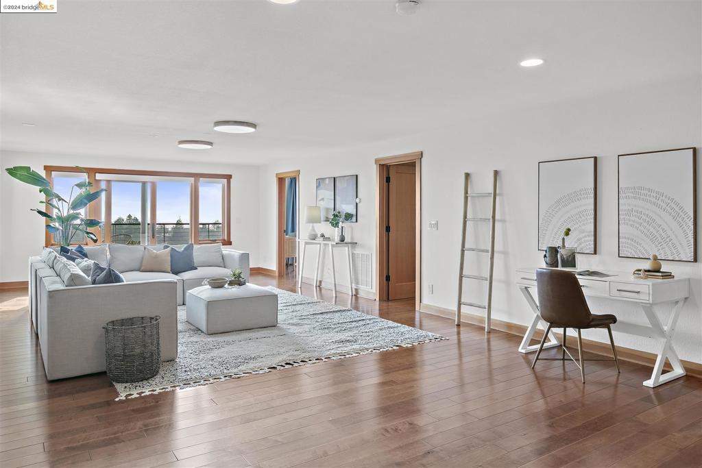 LOWER MONTCLAIR - Residential