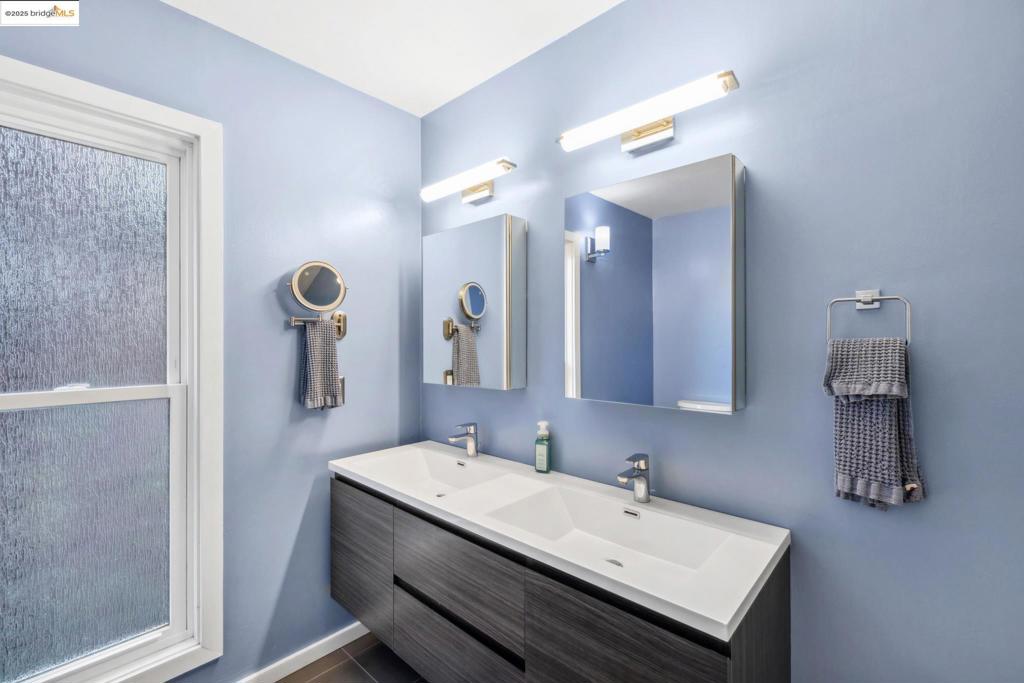 MONTCLAIR - Residential