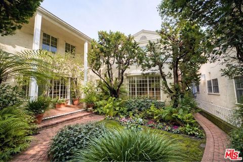 Photo of 214 S Spalding Drive, Beverly Hills, CA 90212 (MLS # 26651653)