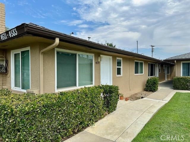 2337 E Shaw