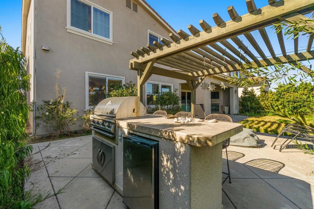 listing image 130722274291787714131