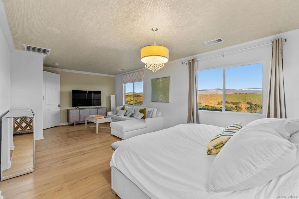 listing image 130729462661353456151