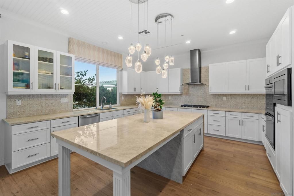 listing image 130722129275379168790