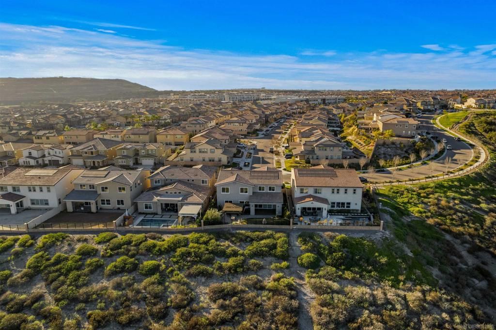 listing image 130729639227686581966